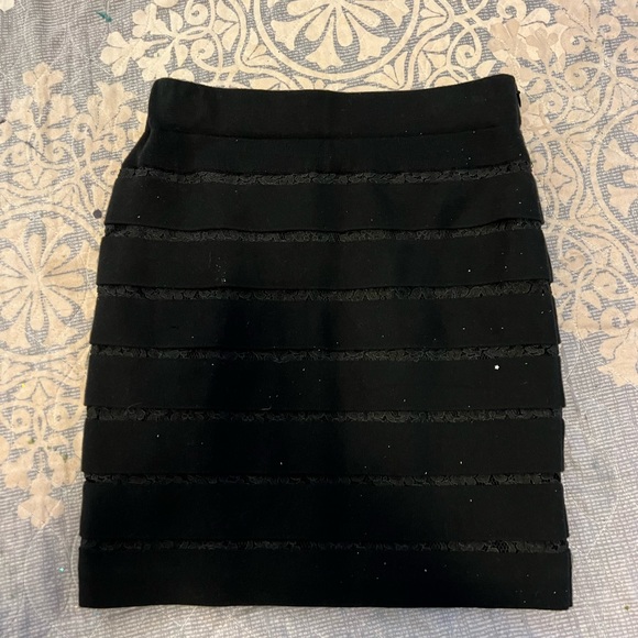 ANN TAYLOR ❤️💋FUN SEXY FLIRTY SKIRT💋❤️SIZE S SP PETITE SMALL BLACK LAYER 536 - Picture 2 of 13